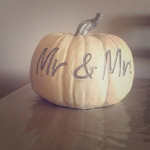 Mr. & Mrs. decorative pumpkin NWOT